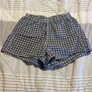 brandy melville logan shorts black plaid!!!
